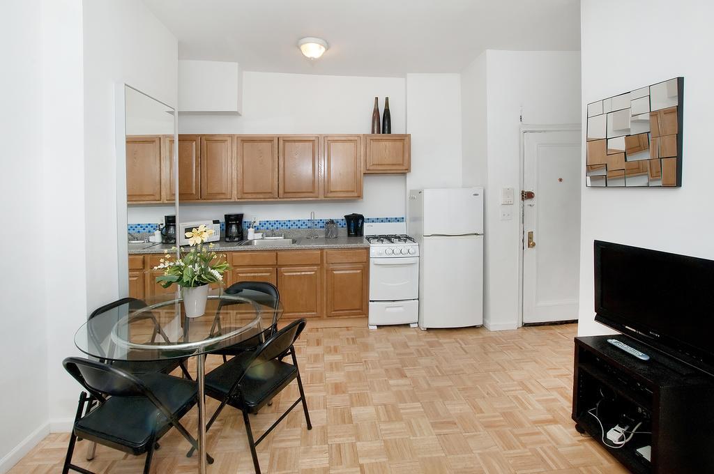 Mid Town East Street Apartments Next To Times Square New York Zimmer foto